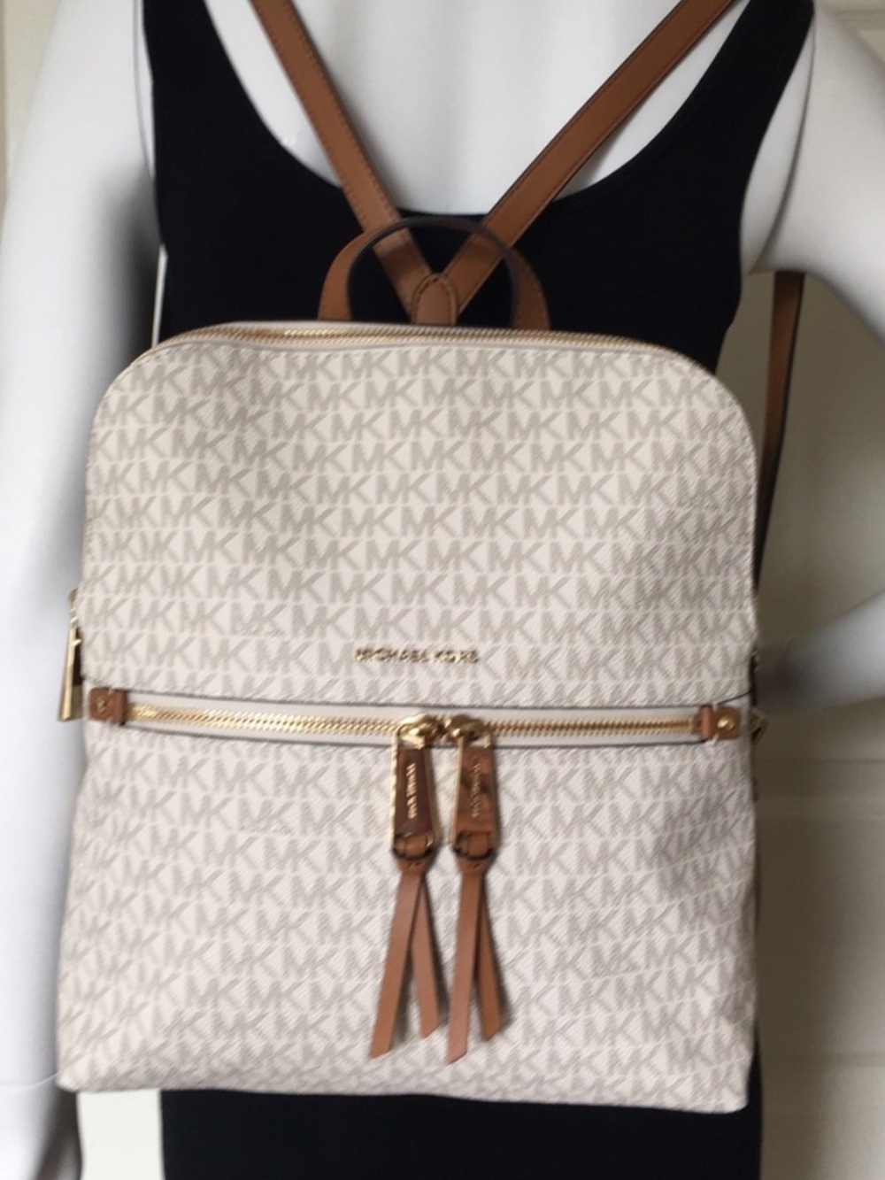 Michael Kors Rhea Zip Medium Backpack Cream and Tan Logo - Picture 4 of 10